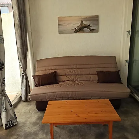 Apartament A Acces Direct A La